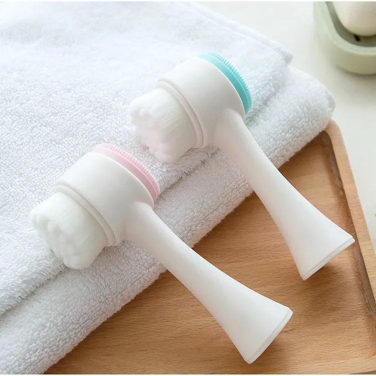 Double-Sided Facial Cleansing Brush with Soft Bristles & Silicone for Exfoliating & Pore Care