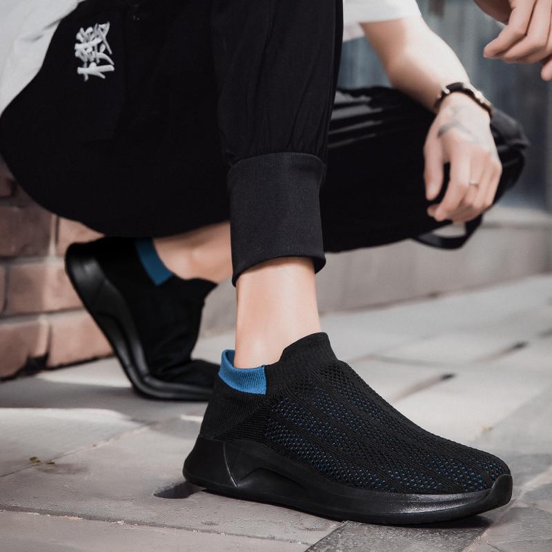 Athletics Sneakers Male Walking Shoes Sneakers Men Breathable Man Casual Shoes New Style Running Sneakers Slip On Loafers Men