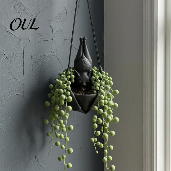 Artistic Hanging Plant Container Bat Shaped Planter, Gothic Pot for Indoor Outdoor Garden Dark Aesthetic Home Decor Accessories Wall Decor,
