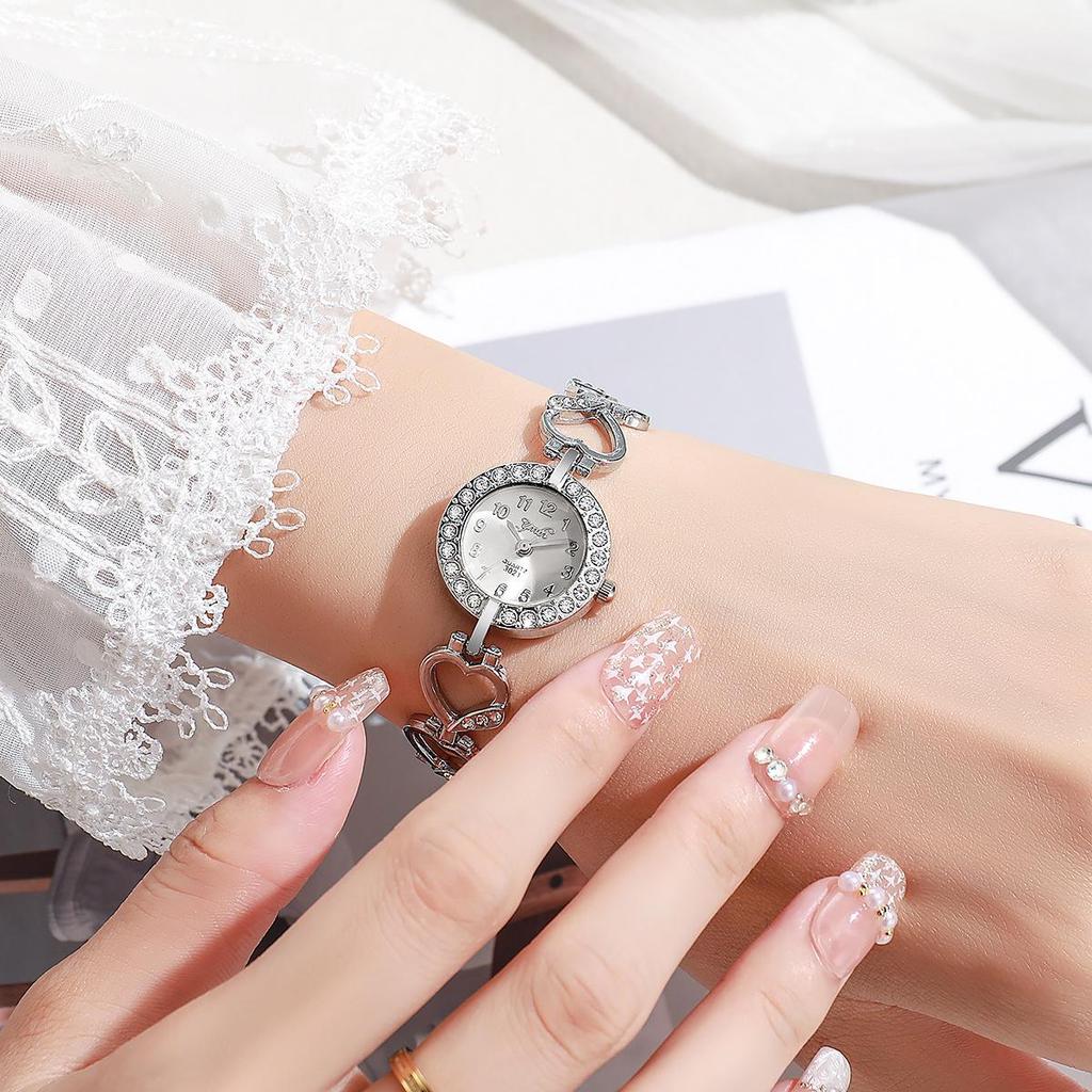 Корейские женские кварцевые часы-браслет с кристаллами в форме сердца - Модный сказочный стиль