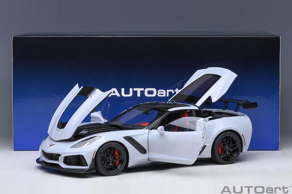 AUTOart scale Chevrolet Corvette ZR1 Gray Metallic Finished Product 1/18 (C7)
