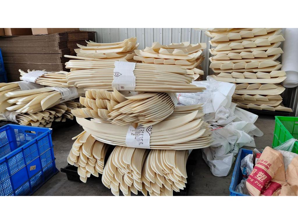 Compatible with 2006-2011 Lexus IS: rear wing, top wing, front splitter, spoiler, body kit, side skirts, rear lip, front lip.