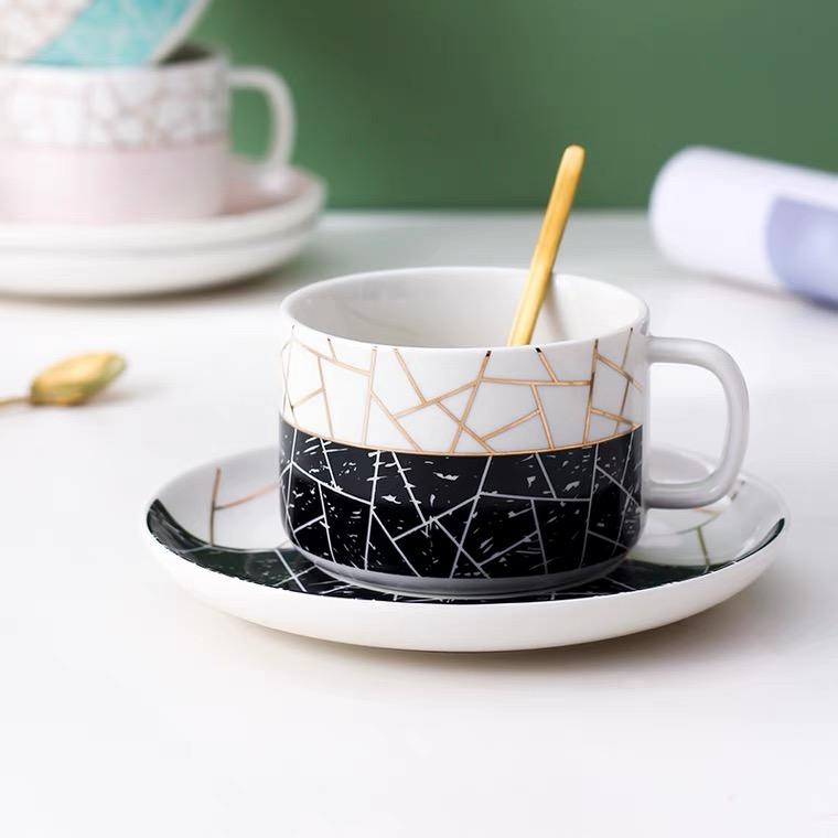 Кофейная чашка и тарелка в скандинавском стиле, набор из двух предметов, расписная золотая кружка, керамическая чашка для воды, кофейная чашка, чашка для завтрака, чашка для молока