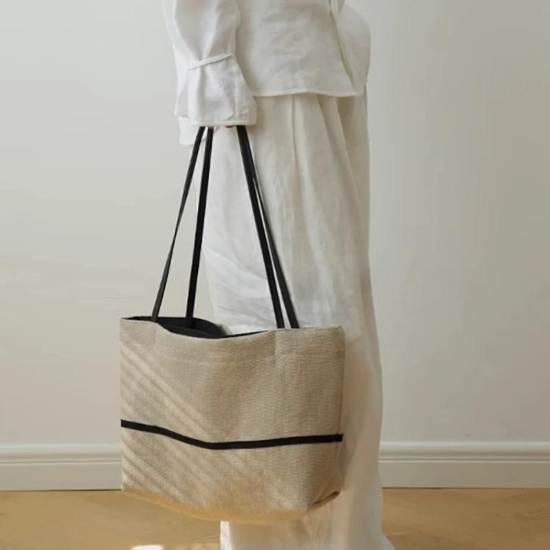 Tote Bag, A Laid-back Style Large-capacity Single-shoulder Bag for Commuting