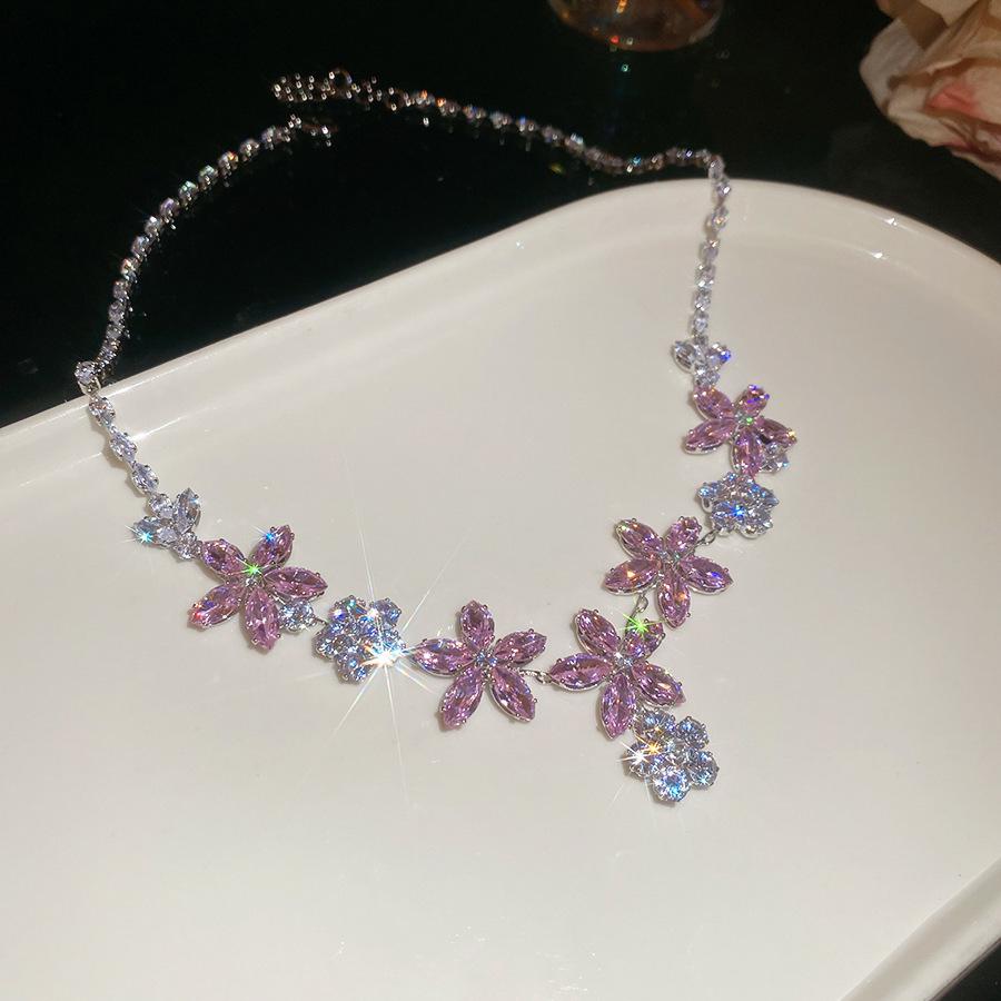 Набор «Ожерелье-подвеска-капля из циркона и серьги»: Элегантные Роскошные Ювелирные Изделия