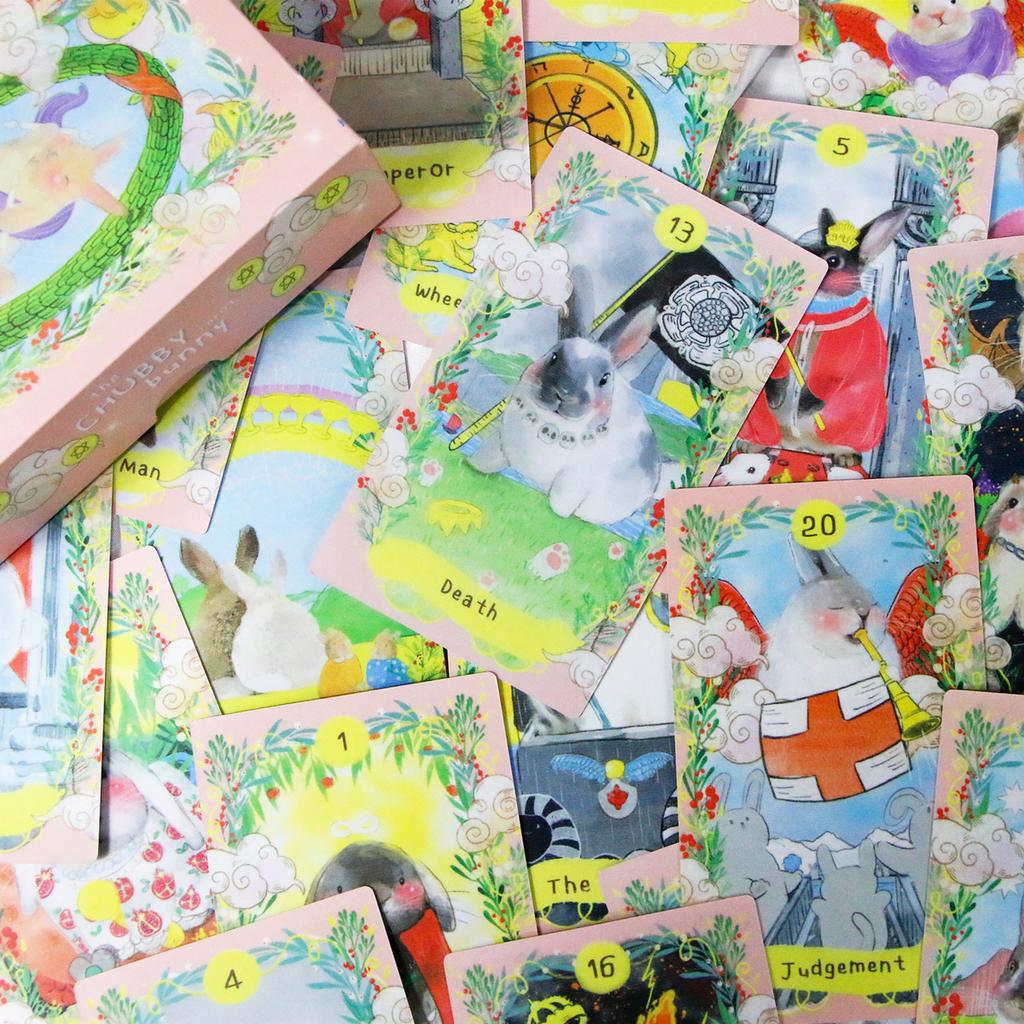 Таро «Пухлый кролик» 12*7 см. Колода из 78 карт с милыми кроликами. Жесткая упаковка 2,75 х 4,75 дюйма.