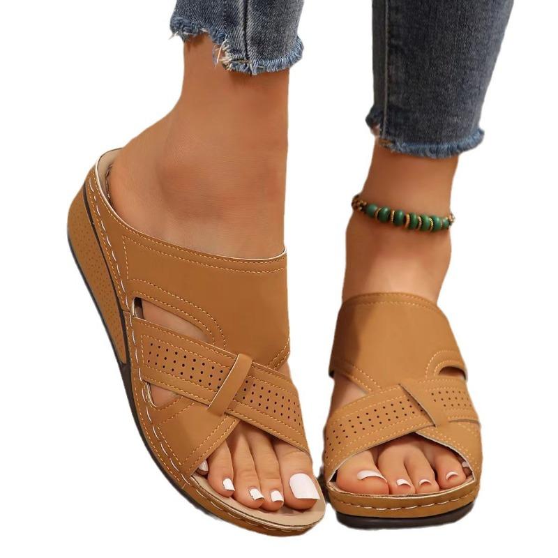 Трансграничная внешняя торговля тапочки большого размера женские летние новые европейские и американские полые женские туфли с рыбьим ртом