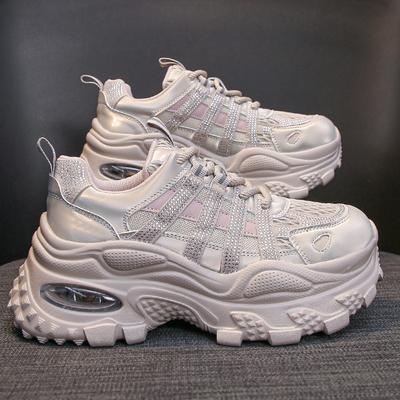 Женская обувь – Кроссовки