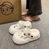 Носите нескользящие милые шлепанцы на толстой подошве с отверстиями 2025 осень-зима новая высокая ценность милые белые бархатные хлопковые тапочки женские