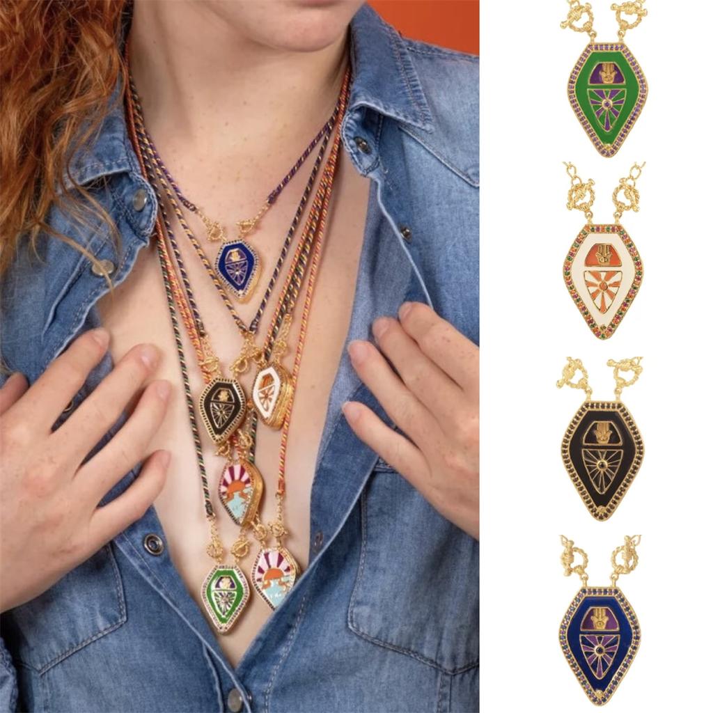Tarot card necklace, retro artistic color pendant necklace, women's fashion gold-plated color preservation