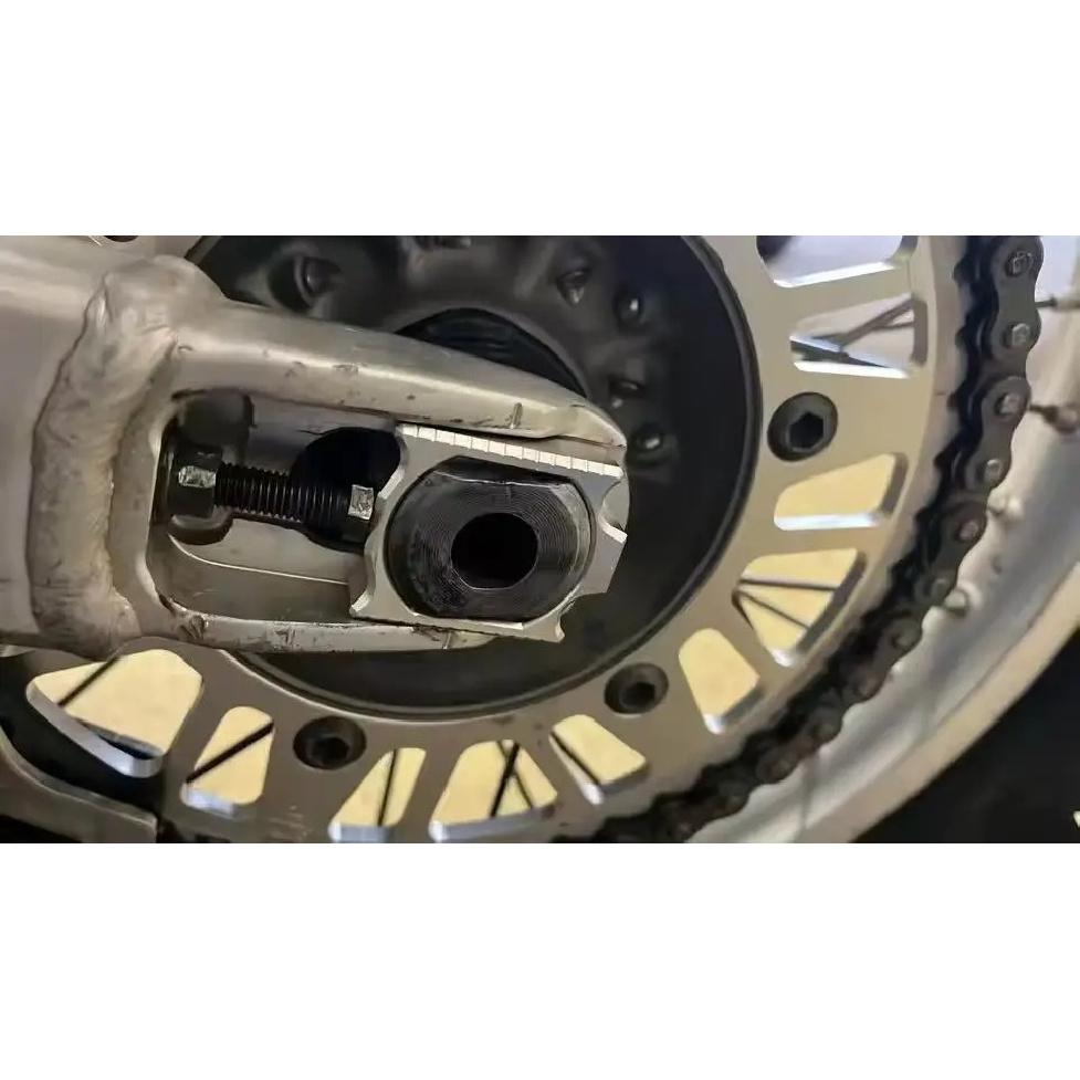 Алюминиевый блок оси регулировки задней цепи CNC для YAMAHA YZ250F YZ450F YZ125 YZ250 YZ250X YZ250FX WR250F WR450F WR250R WR250X 2002-2022