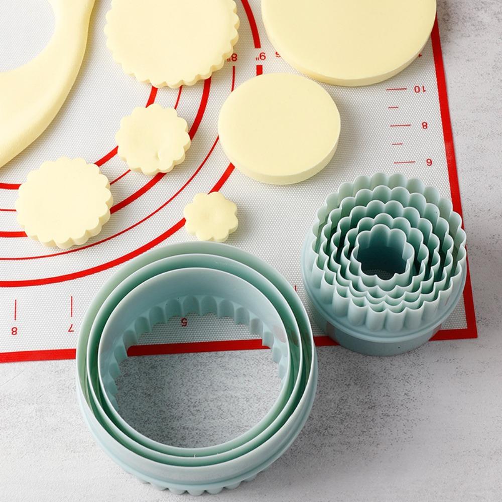 8pcs Plastic Round Cookie Cutters Wavy Pattern Cake Mould Dumpling Skin Cutter Dough
