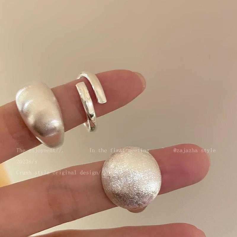 Matte Silver Brushed Women's Ring: High-End, Cool Style, Versatile, Niche Design, Adjustable Open Index Ring.