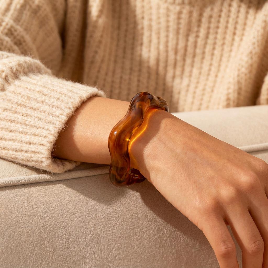 Unique Design with a Niche Appeal, Vintage Light Luxury with a High-end Feel Fashion Jewelry Bracelets Bangles