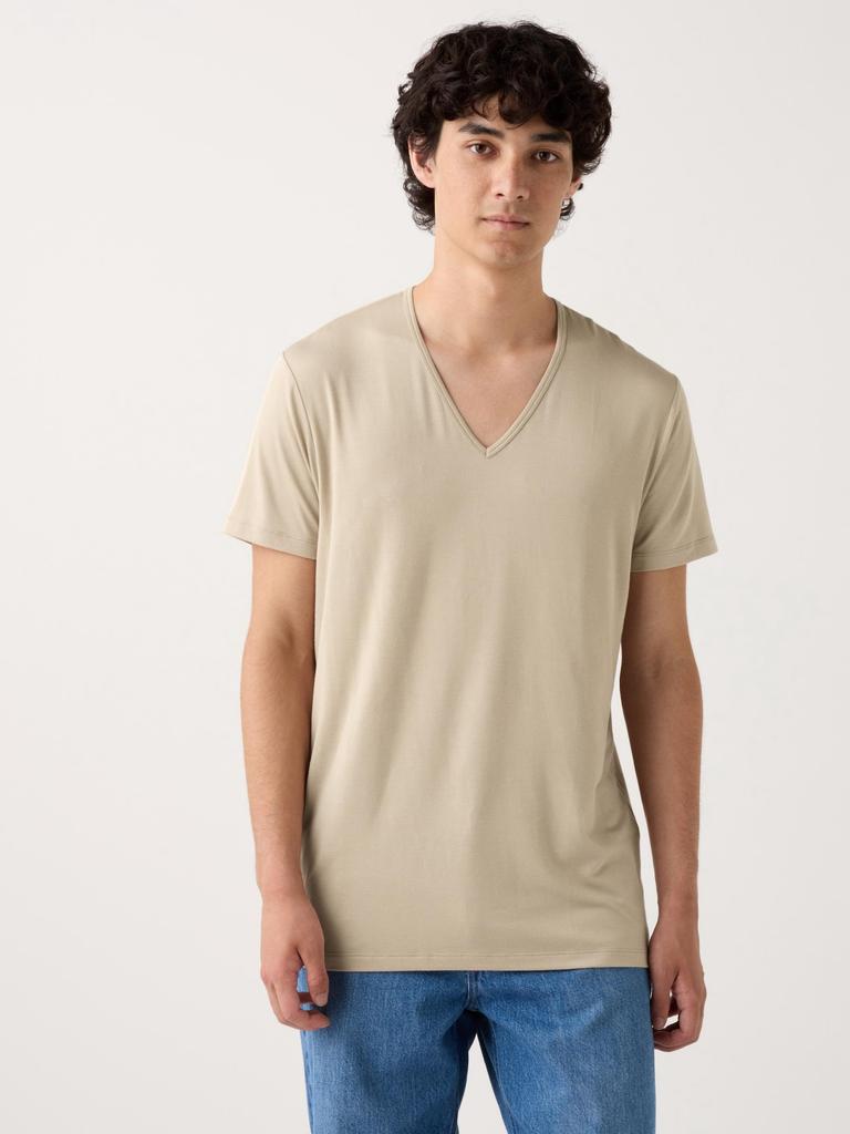 Uniqlo Japan HeaTTech V Neck T  shorT sleeVe 