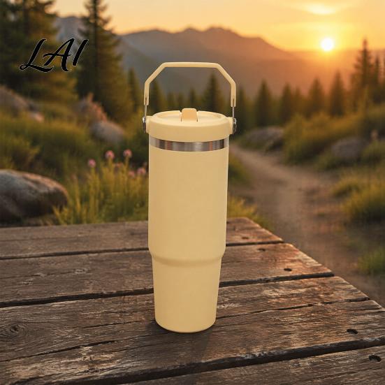 Durable Metal Bottle for Camping Insulated Tumbler with Straw And Handle 900ml Large Capacity Stainless Steel Double Walled Vacuum Cup Leak
