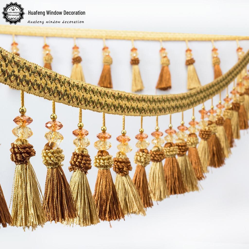 Двухцветное кружево с кисточками в виде клубничных шариков и хрустальными бусинами - 12 метров