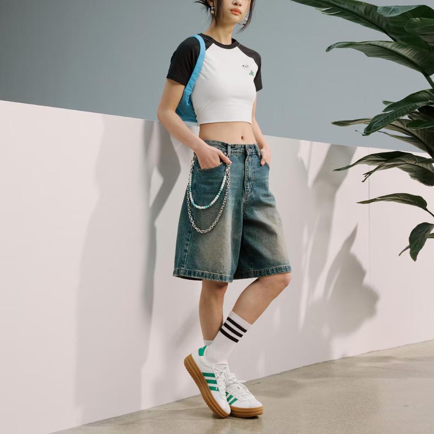 Adidas Графическая футболка реглан Женские топы Хан-Нефритово-Белый Черный KC0973