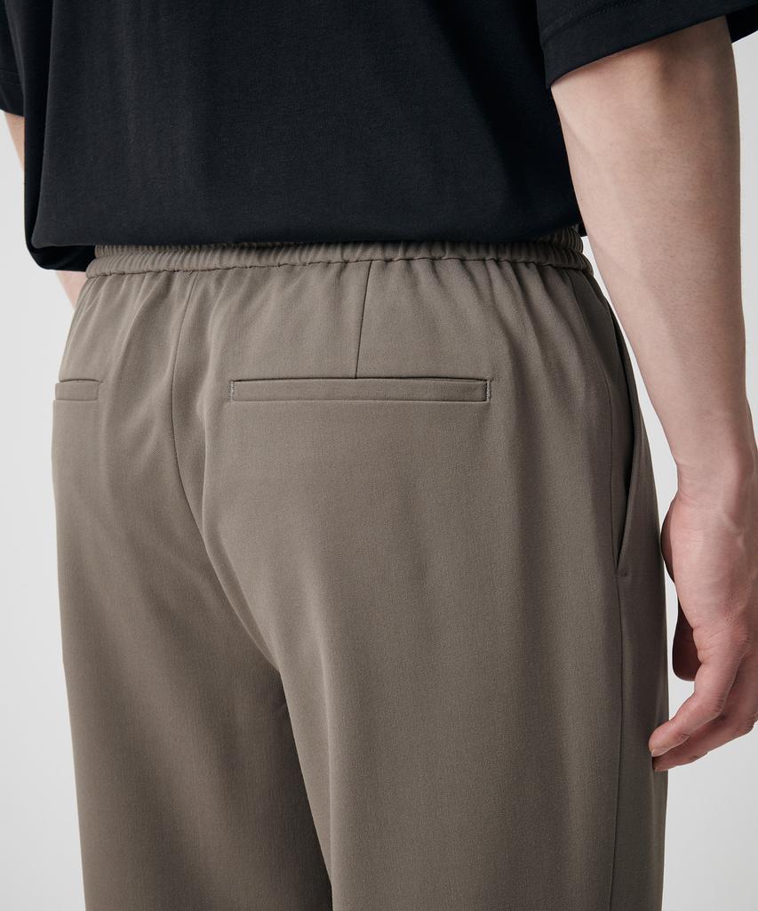 MUSINSA STANDARD Wide Easy Elastic Waist Crop Slacks [Dusty Beige]