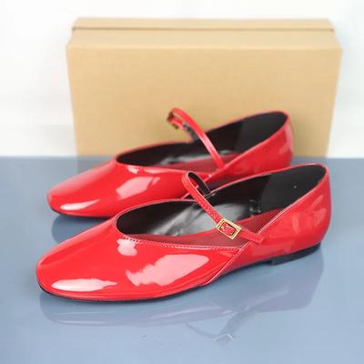 Модные лаковые туфли Мэри Джейн для женщин Шикарный ремешок с пряжкой Неглубокий вырез 2025 Весна Уличный комфорт Мягкая подошва Женские балетки