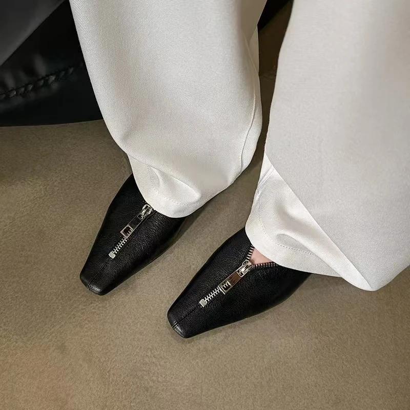 Модные туфли на высоком каблуке для женщин, новые высококачественные туфли из кожи с квадратным носком и молнией на низком каблуке, повседневная трендовая женская обувь