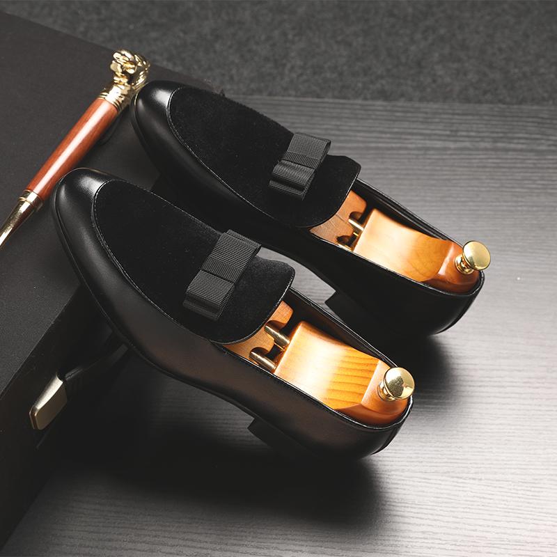 Fashion Hot9 Luxury Bowknot Dress Shoes Male Flats Loafers Black Patent Leather Red Suede Loafers Men Formal Wedding Shoes Men Formal