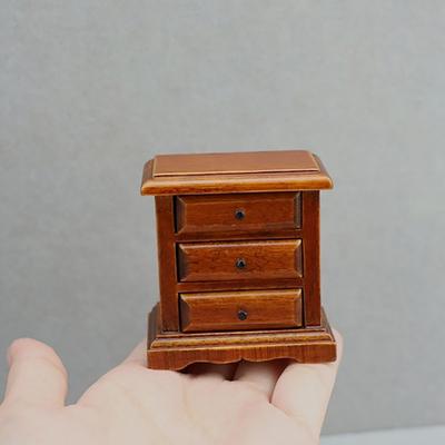 Миниатюрная тумбочка из каштана, комод, шкаф для хранения 1:12 Кукольный домик DIY Аксессуары Модель мебели Игрушка