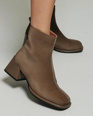 Ботинки на каблуке Sufinna 9210 35 темно-бежевые нубук текстиль