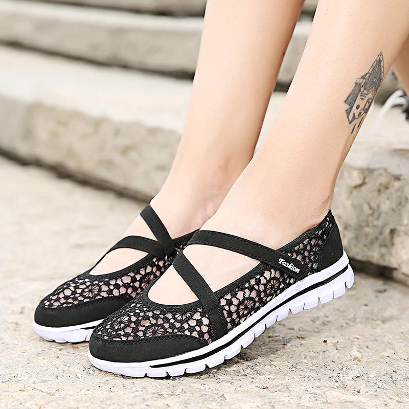 Fashion Woman Mesh Flats 2025 Women Fashion Breathable Vulcanized Women's Light Ladies Sneakers Female Walking Shoes Plus Size 42