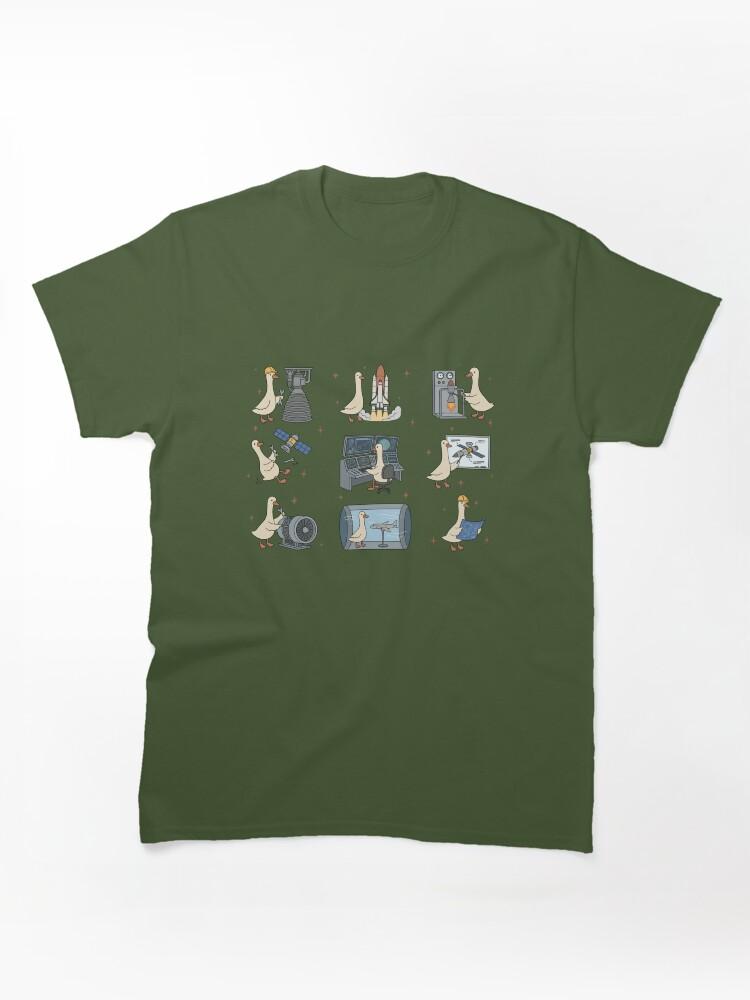 Untitled Goose Game Space Geese Engineers - Rocket Science & Aerospace Tech Crew Classic T-Shirt