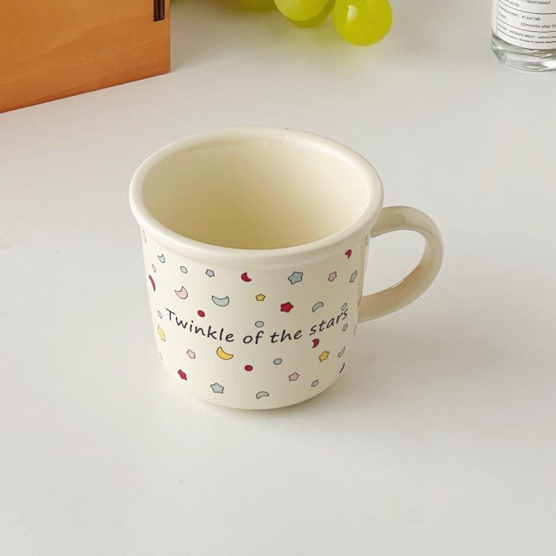 Простой сливочный набор посуды: Тарелка со звездой, Пиала для риса, Обеденная тарелка, Миска для фруктов, Десертная тарелка