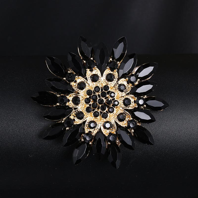 Women Vintage Crystal Baroque Brooches Pins Exquisite Retro Flower Badges Corsage Party Clothing Accessories Pins