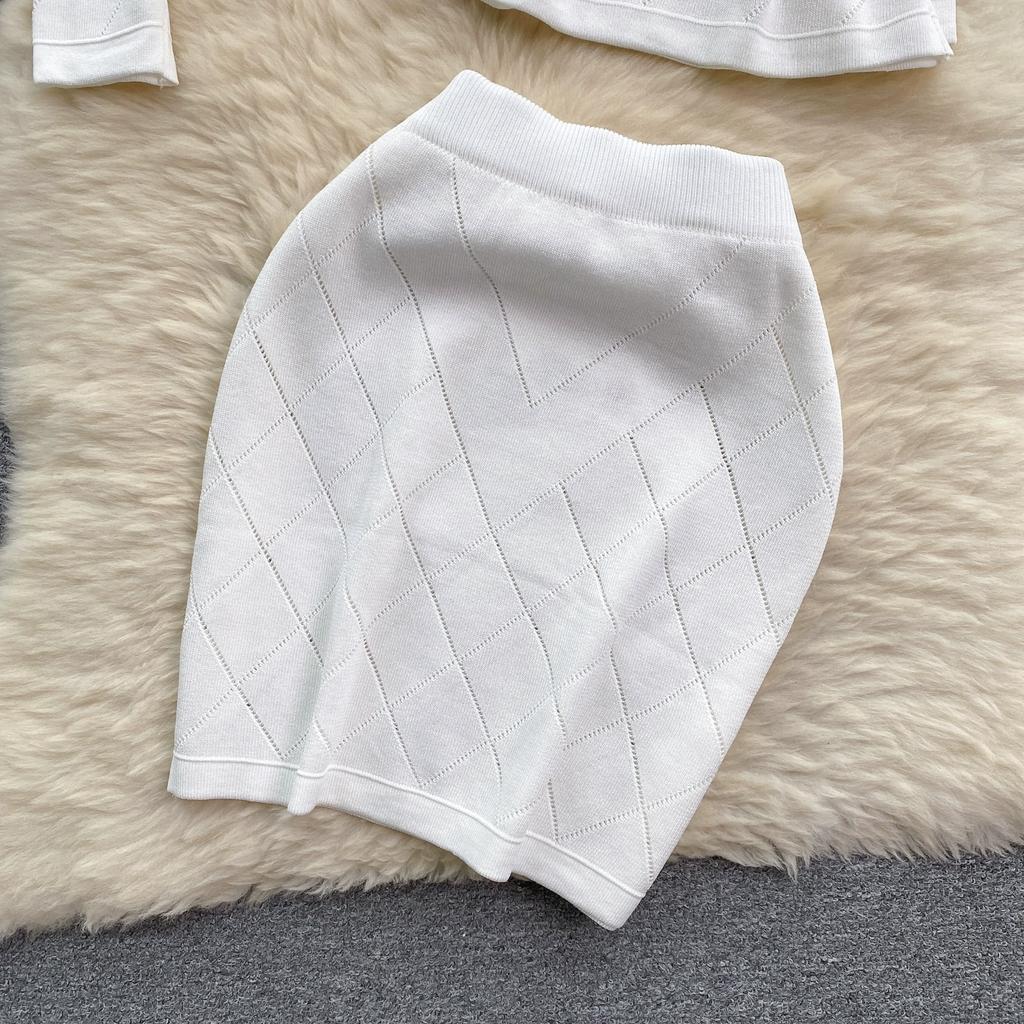 Весенне-осенний женский вязаный свитер в клетку с золотыми пуговицами, однобортный пиджак, жилет и мини-короткая юбка, комплект из 3 предметов