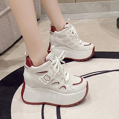 Женская обувь – Кроссовки