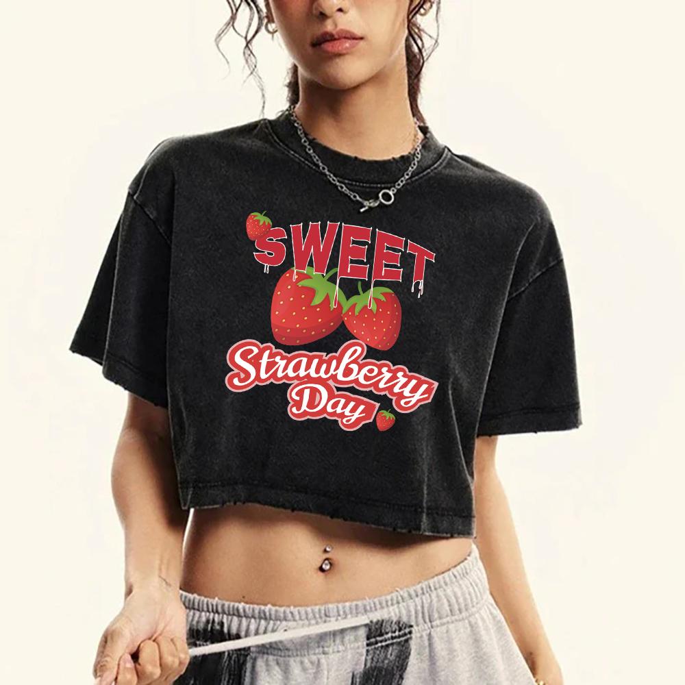 Sweet Strawberry Day Prints Washed Crop T Shirts Women Fashion Street T-Shirt Fitness Summer Short Sleeve Cotton Top