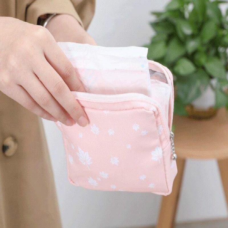 1pc Sanitary Napkin Storage Bag Portable Cosmetic Lipstick Storage Bag Travel Earphone Coin Organizer Pouch Bags Cute Girl Bag