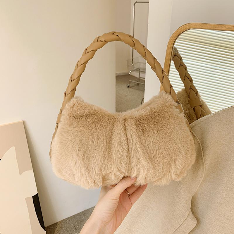 Нишевая плюшевая сумка, новая популярная модная меховая сумка подмышкой, однотонная простая женская сумка через плечо прилив