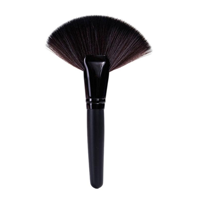 Neck Duster Brush for Hair Cutting,Removes Loose Hair from Neckline and Ears Professional Barber Badger Brush Unisex