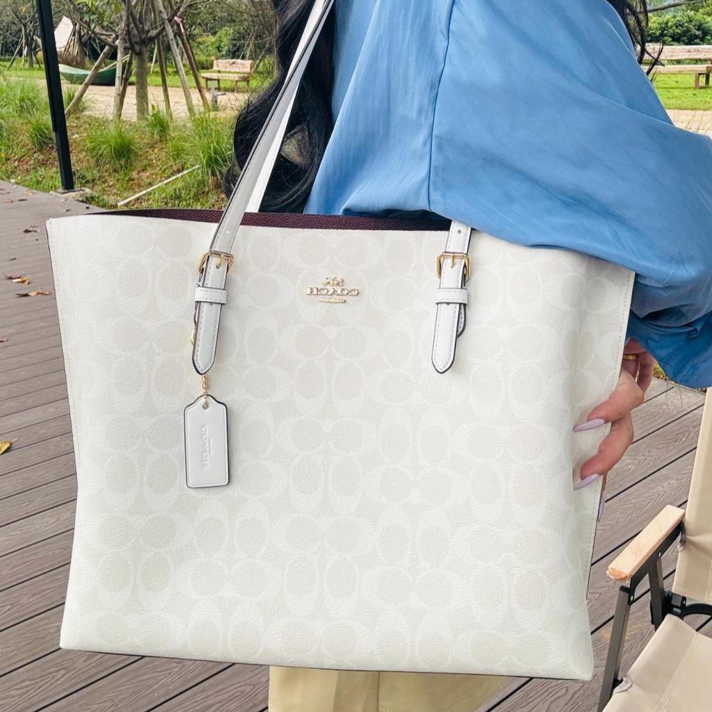 [Pre-Owned] Mollie Metallic Logo Signature Embossed Charm Tote Bag Shopping Bag Coated Canvas Smooth Leather Handheld Shoulder Bag 34 - New #16RC5FR