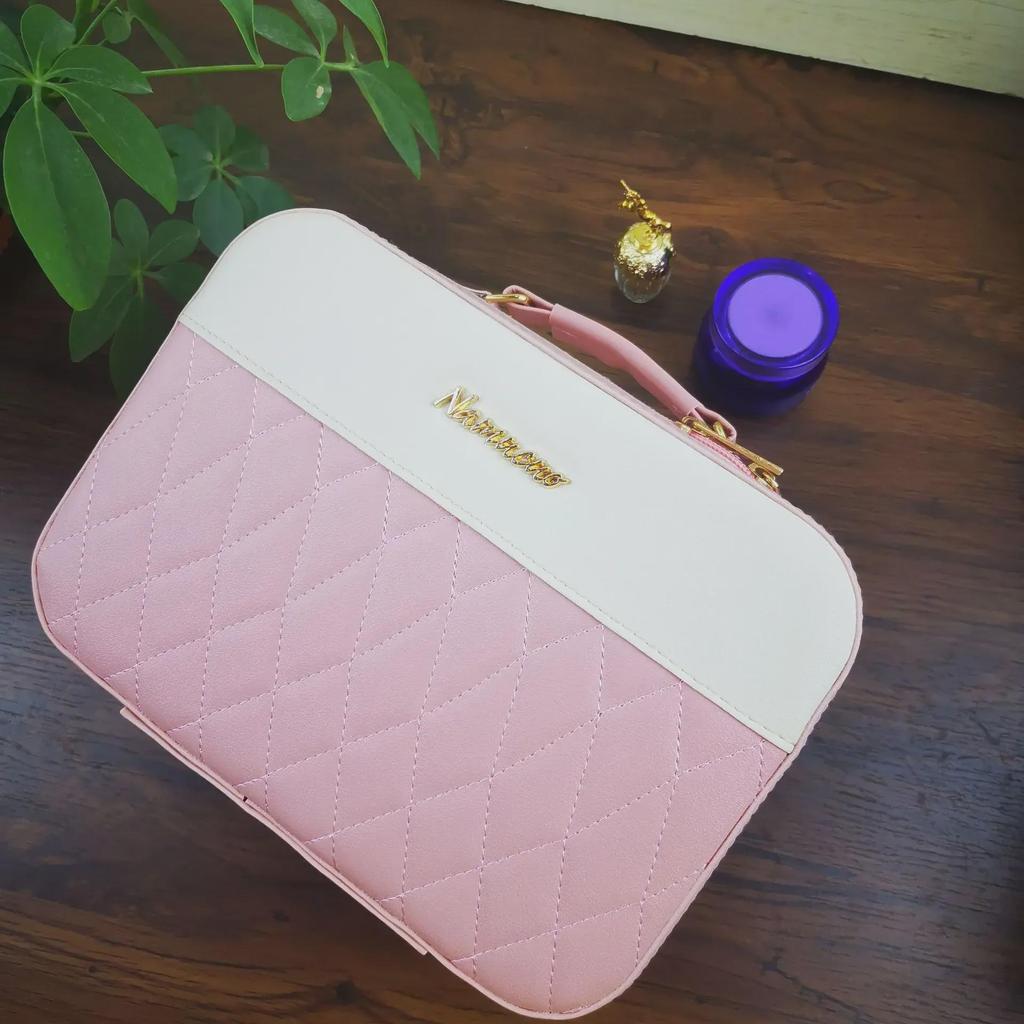 Светодиодная косметичка с большим зеркалом: Новая тенденция 2024 года в хранении косметики в путешествиях