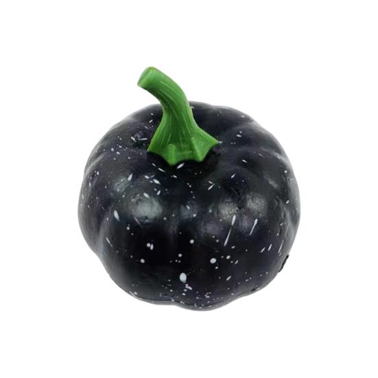 Неувядаемые украшения из тыквы. Привлекательная легкая игрушка, добавляющая атмосферу овощам.