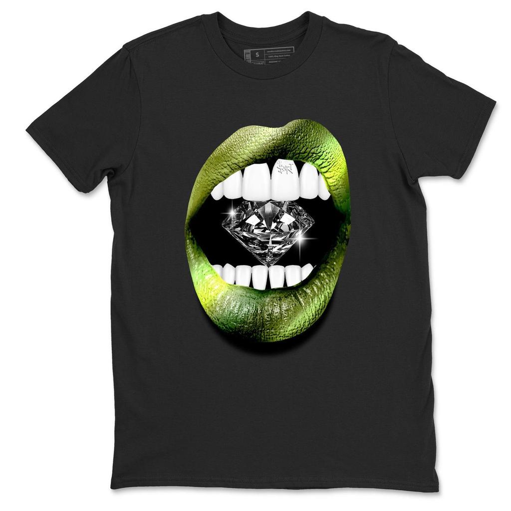 Lips Diamond Graphic Tee - Streetwear T-Shirt