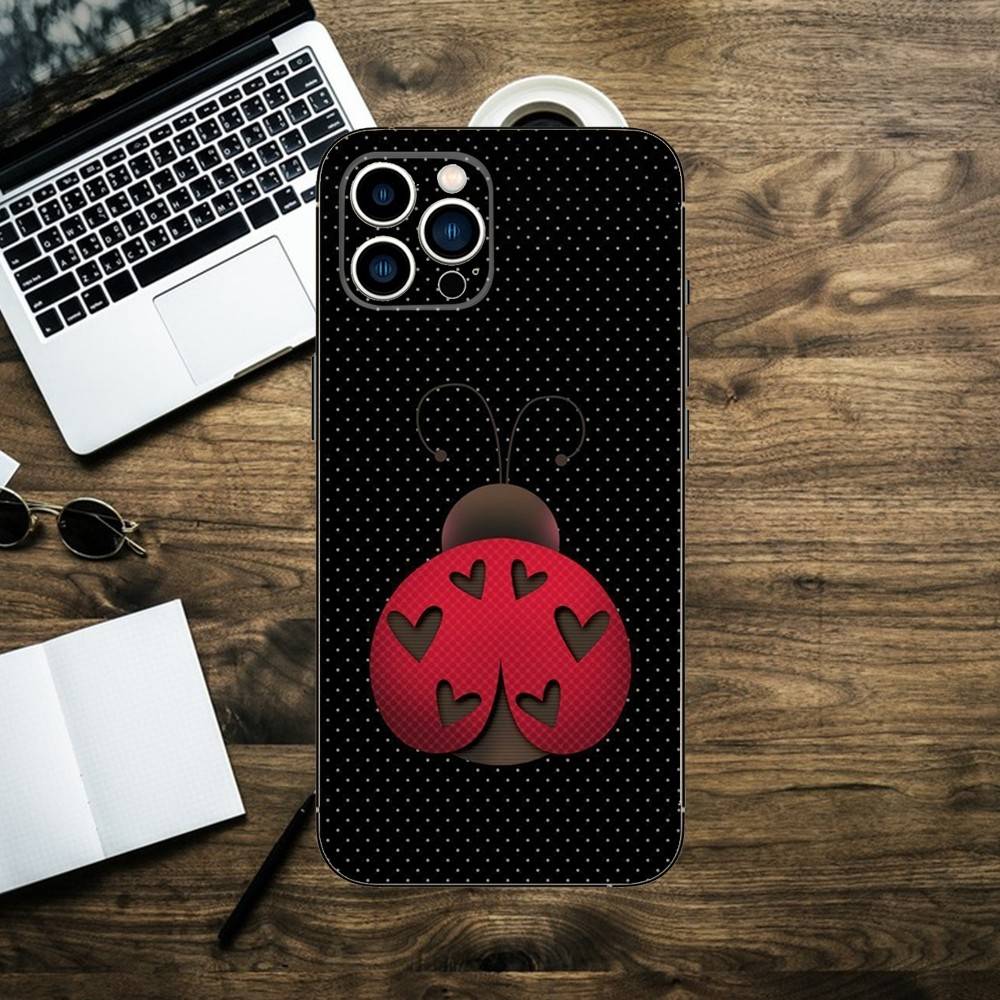 Насекомое Семиточечная божья коровка Чехол для телефона Для iPhone 16,15,14,13,12,11,XS,XR,X,8,7,Pro,Max,Plus,mini Силиконовый Черный Чехол