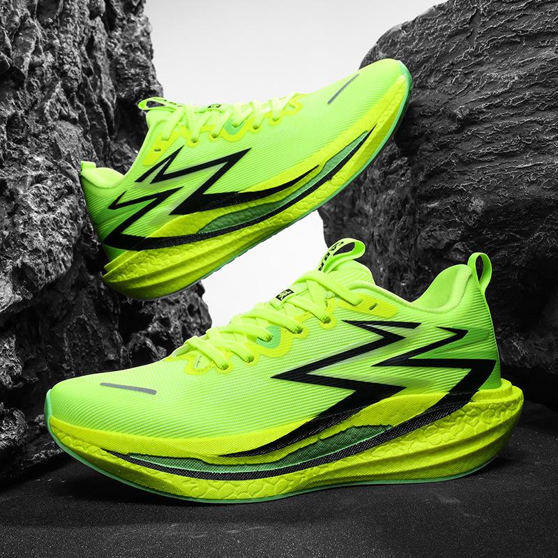 Men's casual sports shoes, running shoes, men's color shock absorption, the same style.