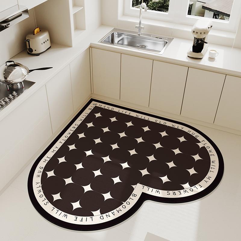 Creative Beige Heart Pattern Kitchen Floor Mat Cream Style Irregular Decoration Home Carpet Easy To Clean Easy Care PVC Foot Mat