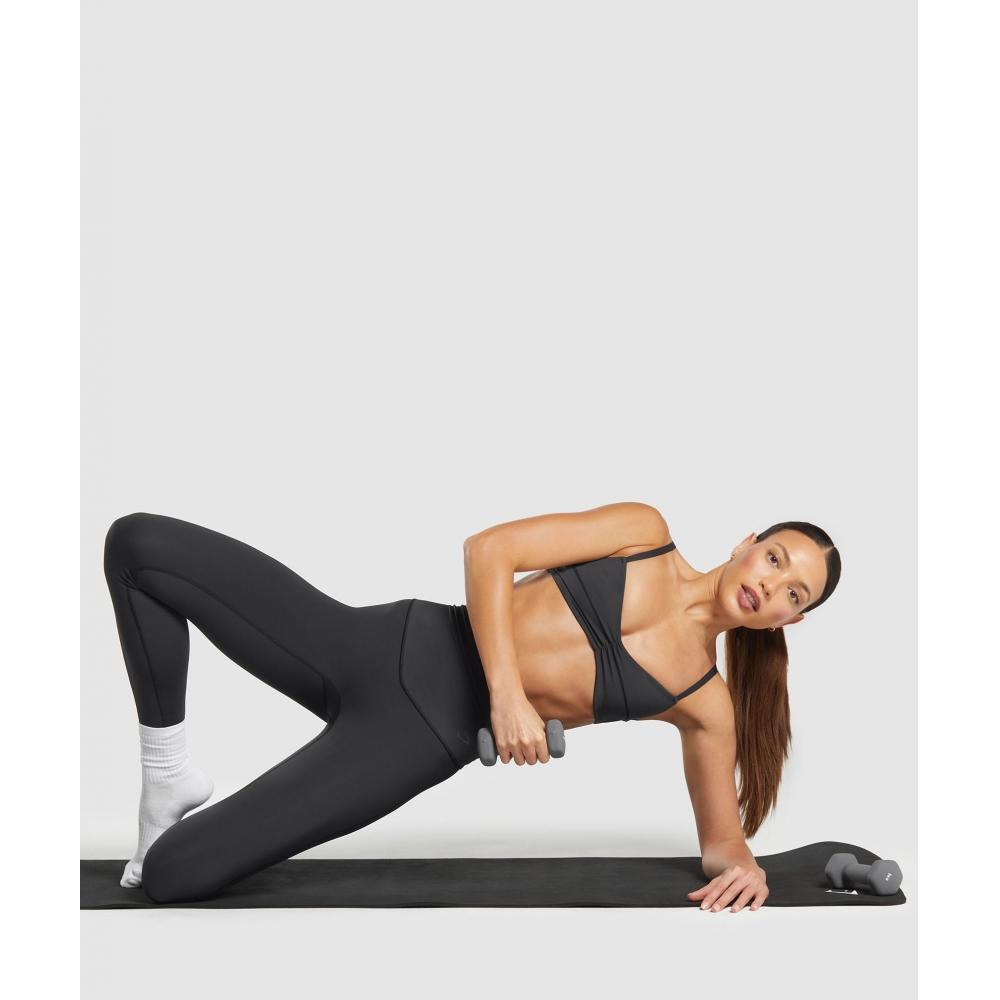 Gymshark Спортивный бюстгальтер Elevate Ruched, черный B3b3e Bb2j