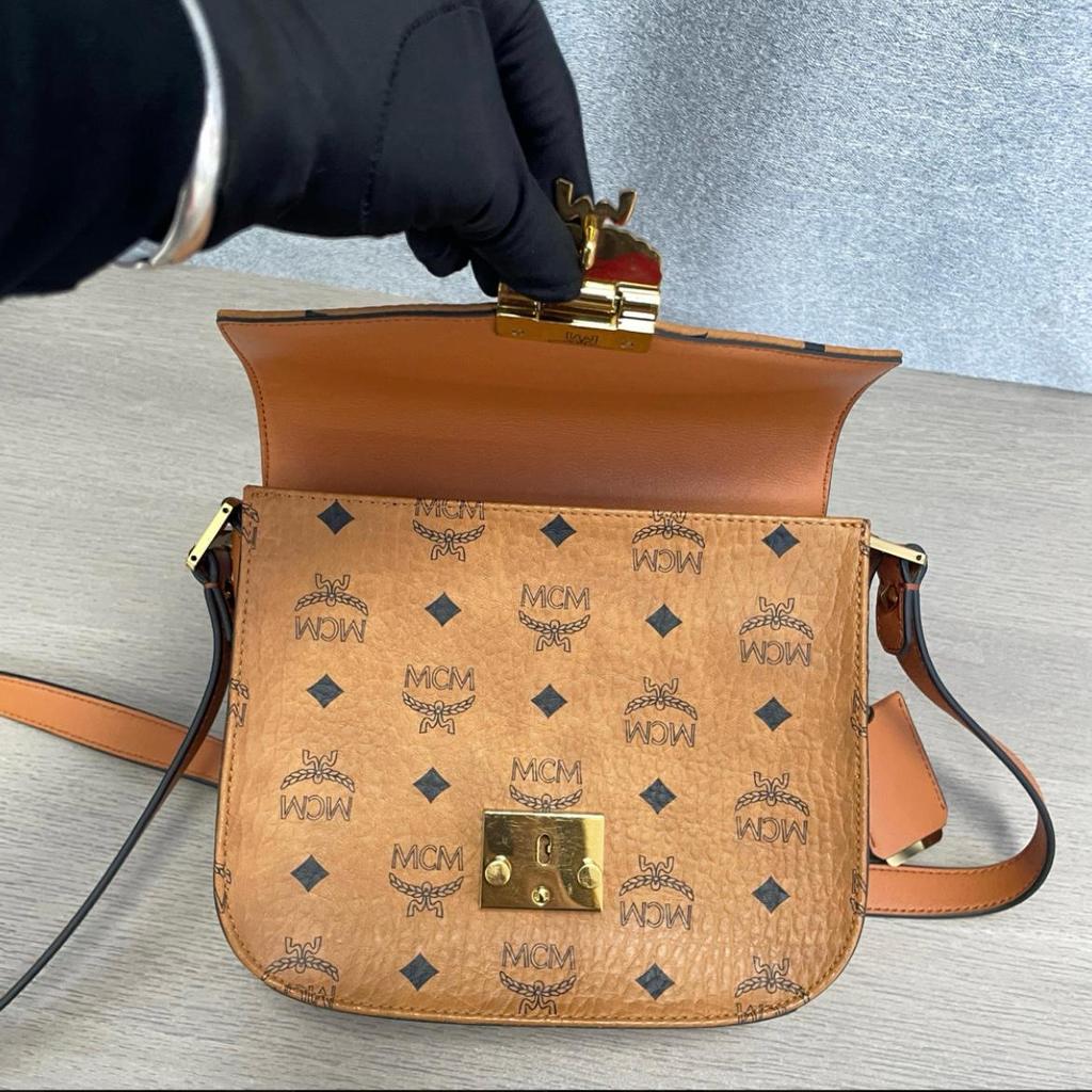 [Pre-Owned] Pasetia Visetos Monogram Coated Canvas Crossbody Bag - Very Good #AF5GH8