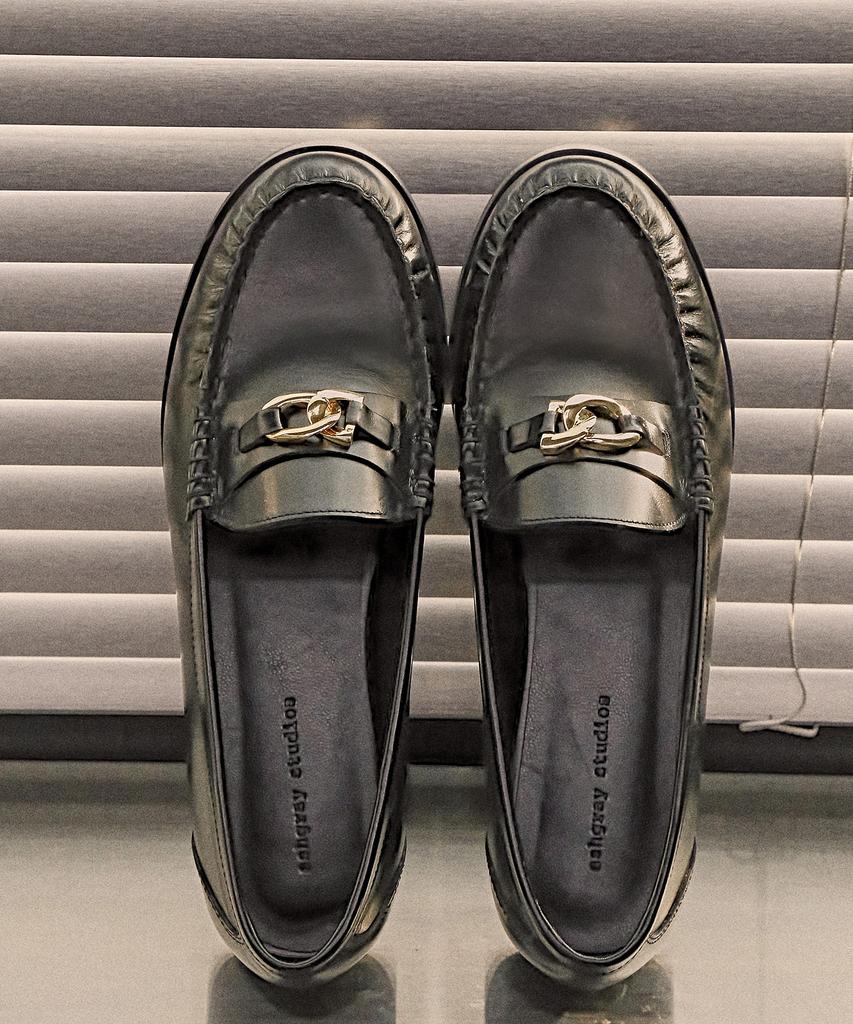 Ashgray Studios 1720 Tieve Loafers