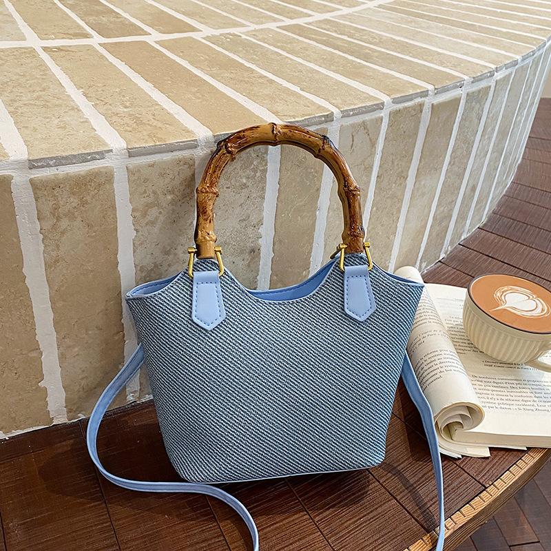 Women's simple crossbody bag, retro shoulder bag, stylish, lightweight, multi-functional tote bag, everyday travel shoulder bag