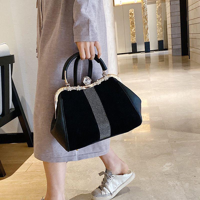 Сумка женская сумка для ужина сумка через плечо с бриллиантовым мехом сумка портативная сумка через плечо сумка с зажимом черная сумка большой вместимости